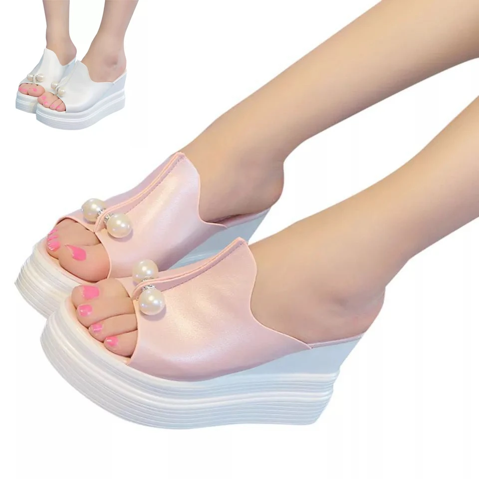 9 см модерни чехли за жени ПУ платформа плътен цвят перли риба устата сандали клин бял черен розов високи токчета