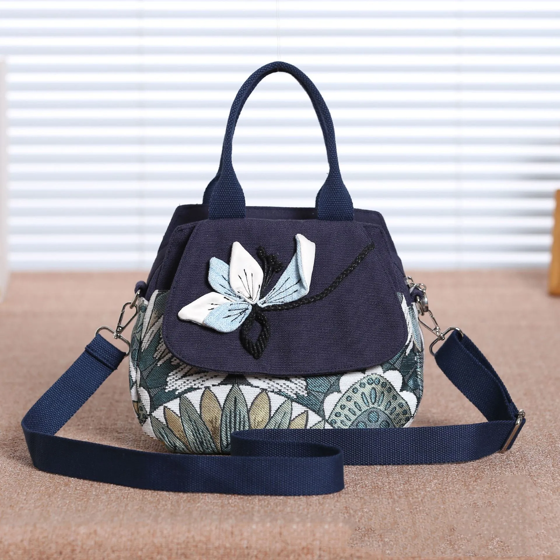 Ново записване, женски малки многофункционални чанти за пазаруване!Класически дамски чанти с красиви релефни По Едно рамо, Универсална холщовая чанта-переноска