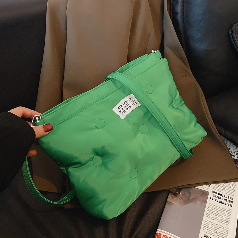 Однотонная Квадратна чанта за подмишниците 2021, Зимни Нова Висококачествена Найлонова Дамски Дизайнерска чанта, Голям Чанта-Месинджър На рамото
